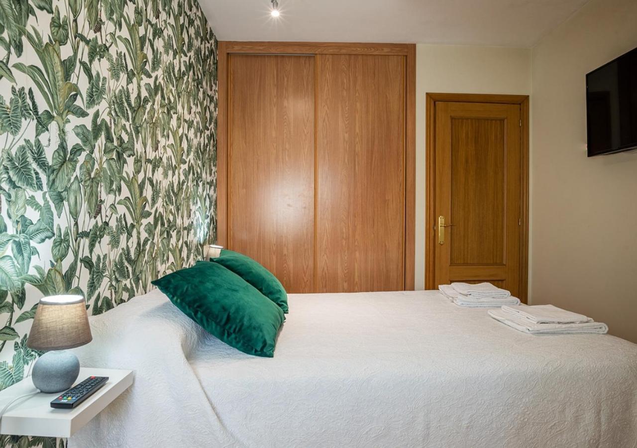 Apartamento Irene Centrico Con Wifi Y Parking Coche Tamano Medio Cangas De Onis Exterior photo